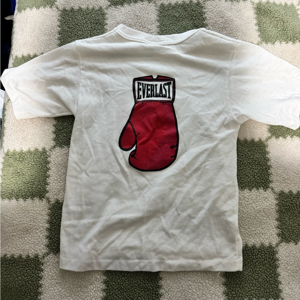 Everlast vintage White T-Shirt with Red Boxing Glove Design